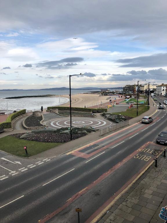 Morecambe sea view apartment 203 room 4