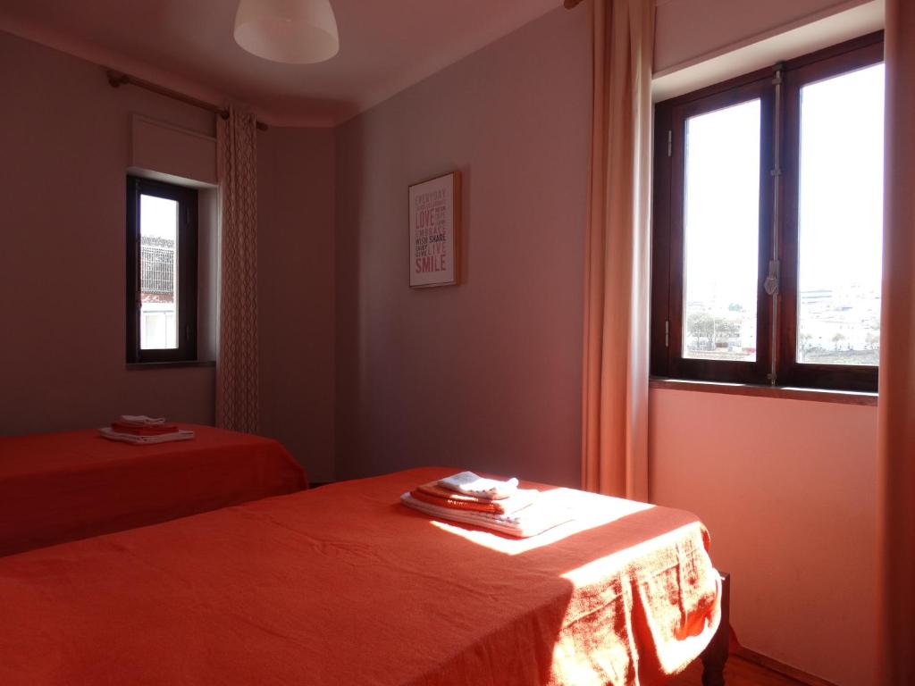 Muralha Holiday Apartments room 4
