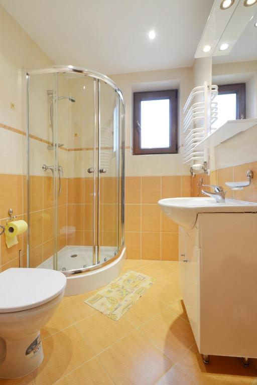 Muran Apt room 4