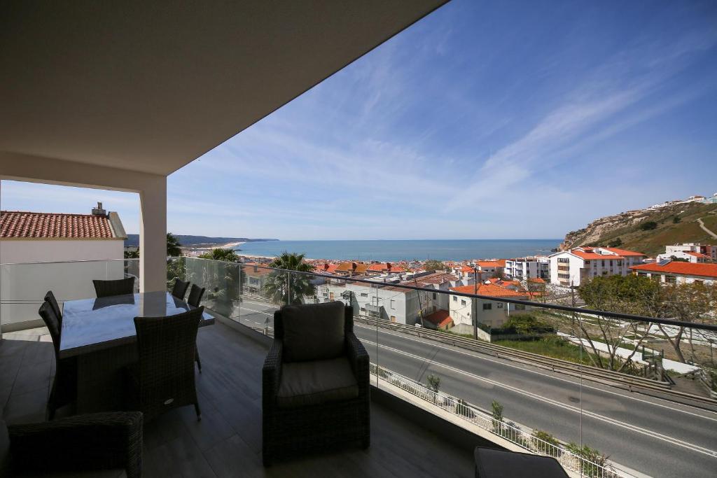 Beautiful Nazaré Apartment, close to the Beach! room 3