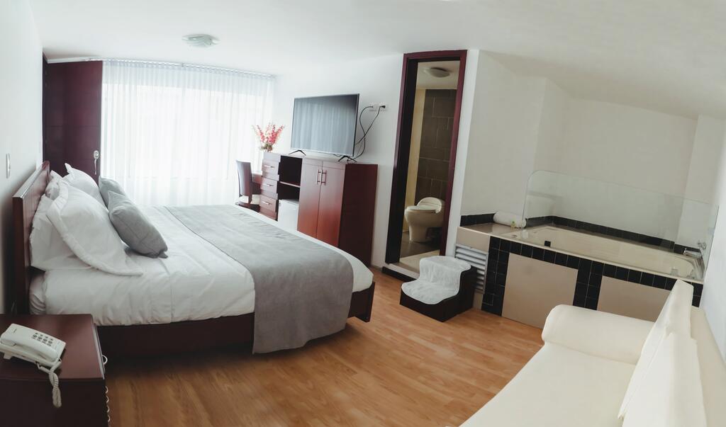 Nogal Suite Hotel room 3