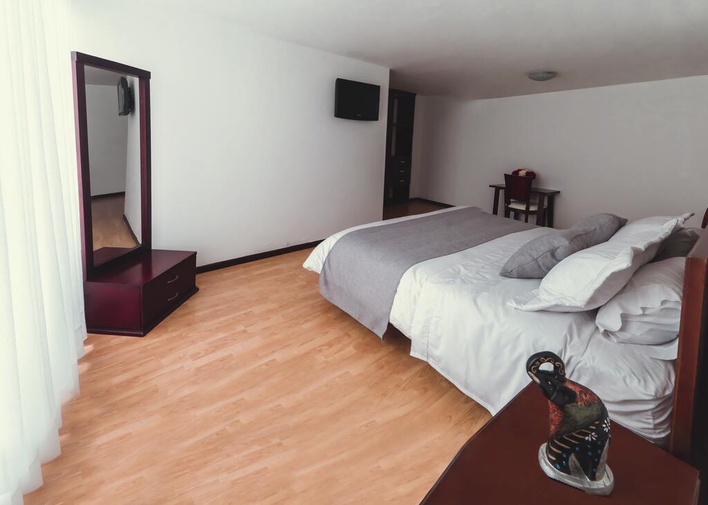 Nogal Suite Hotel room 4