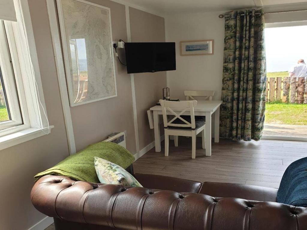 North Muasdale Farm room 1