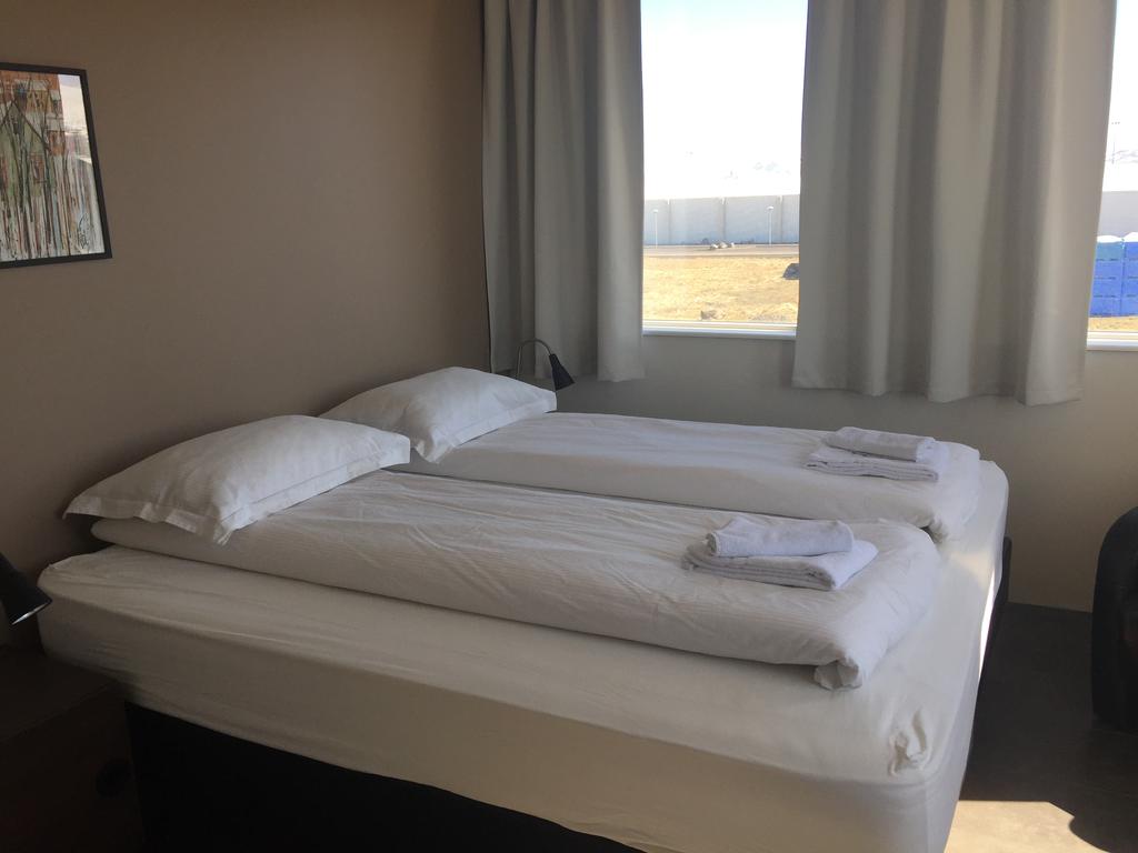 North Star Apartments room 3