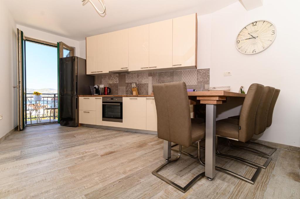 The Place Apartments Okrug Gornji room 4
