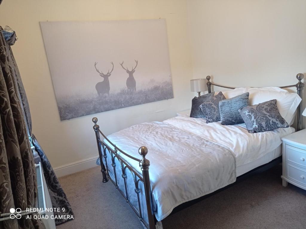 Old Hall Cottage, sleeps 4 dogs welcome room 1