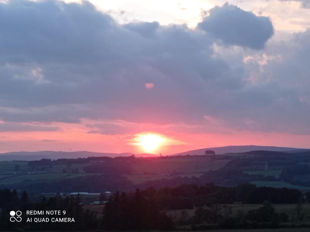 Old Hall Cottage, sleeps 4 dogs welcome room 4