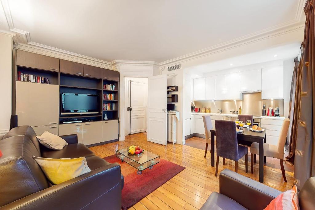 Opera - Louvre City Apartment room 4