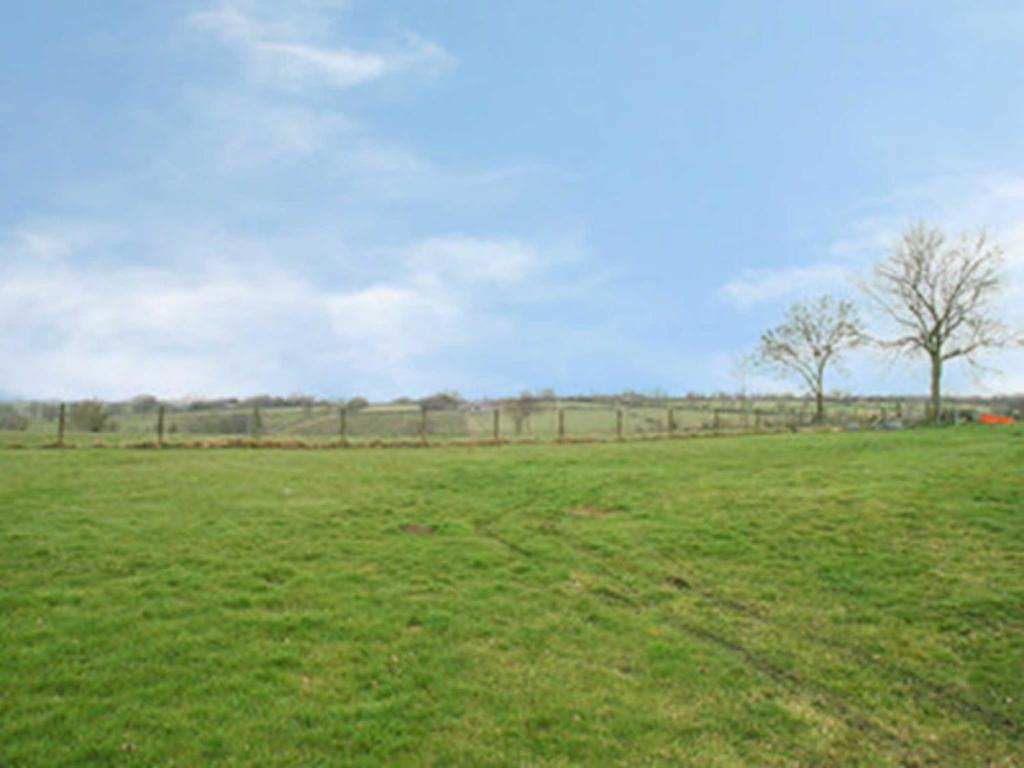 Orchard Cottage room 2