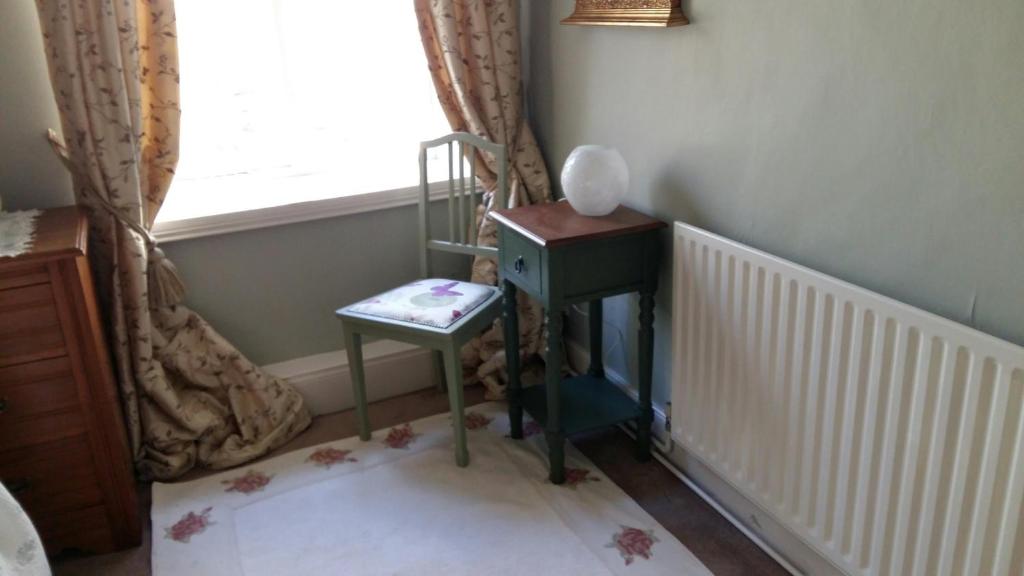 Owl Cottage room 3