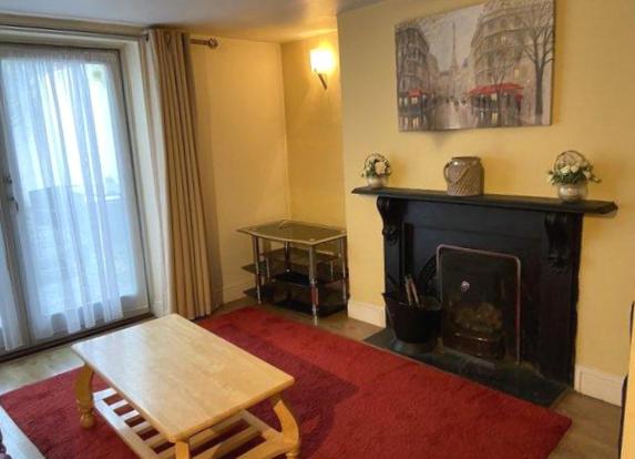 Owlshack House room 2