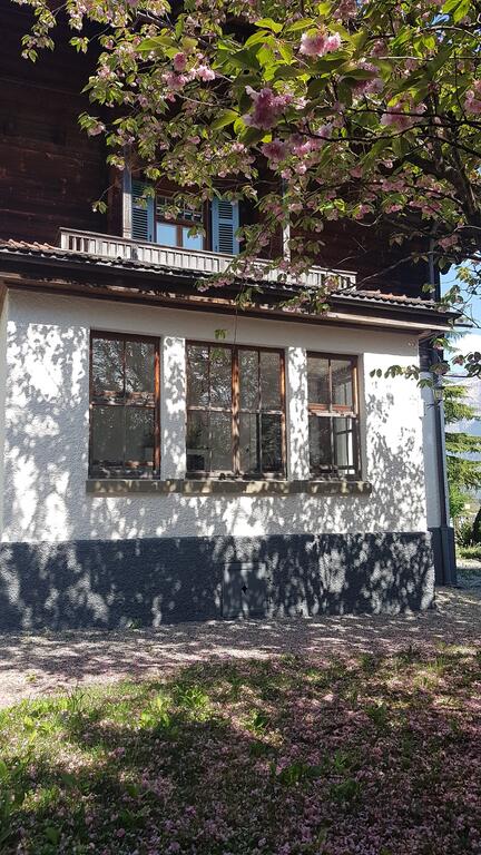 Peaks View Chalet room 6