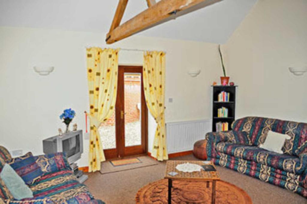 Pear Tree Cottage room 1