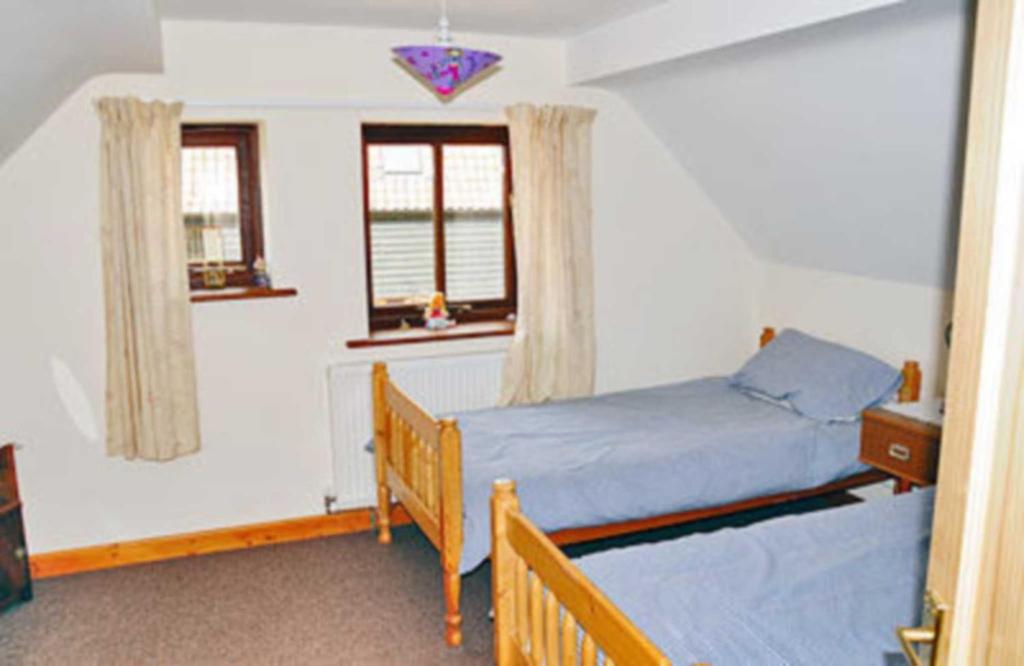 Pear Tree Cottage room 5