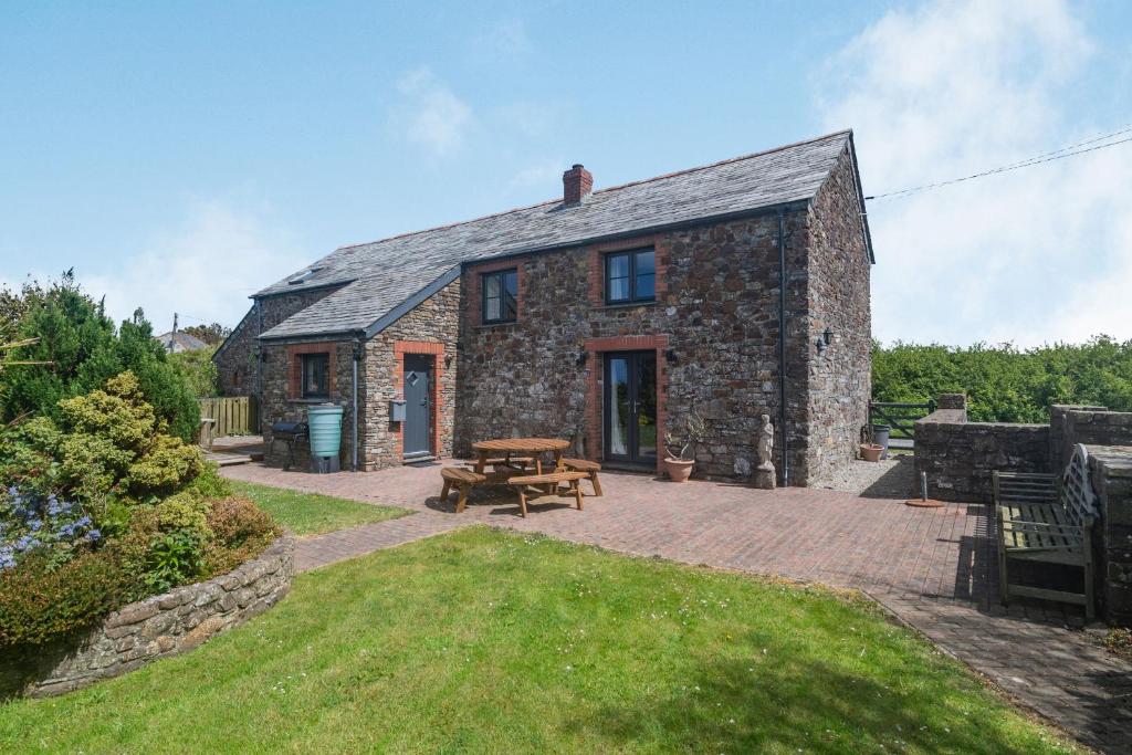 Penbarden Barn room 1