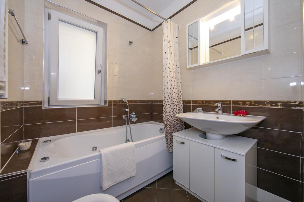 Pepita Home Lugano room 6