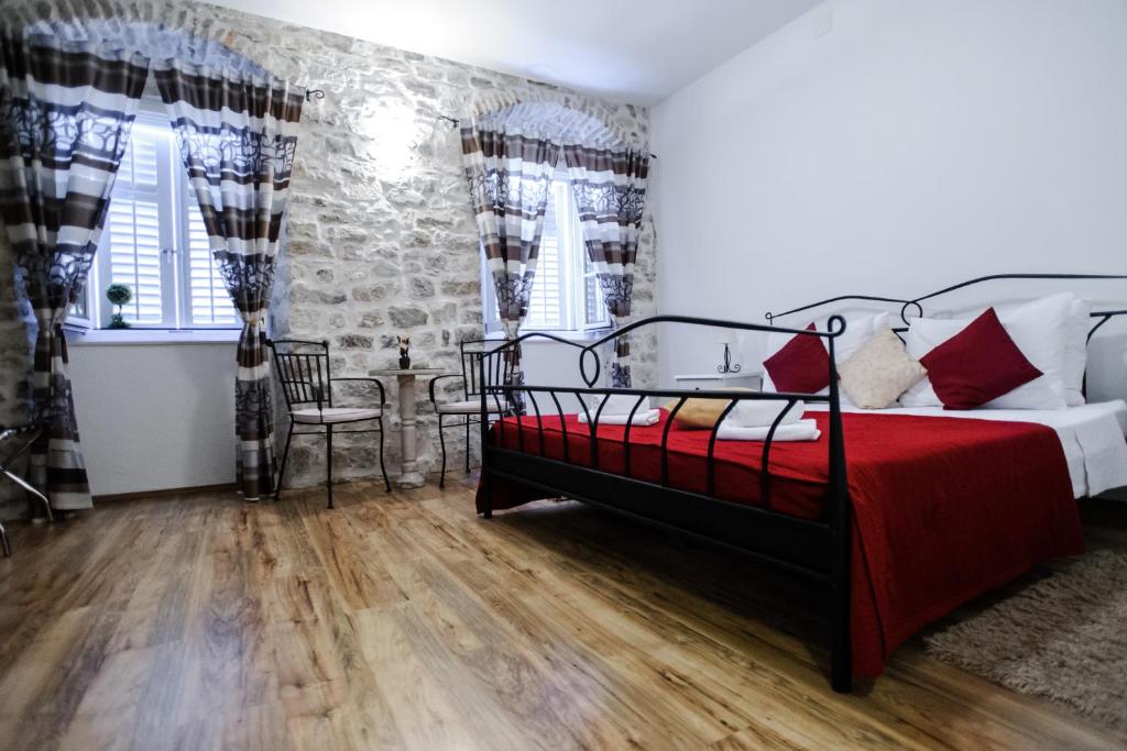 Apartment Peristil Aurea- Split center room 1