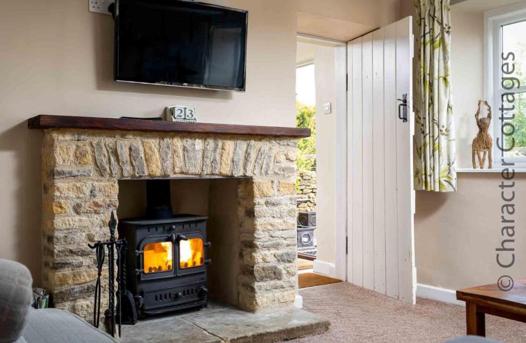 Primrose Cottage Stow room 2