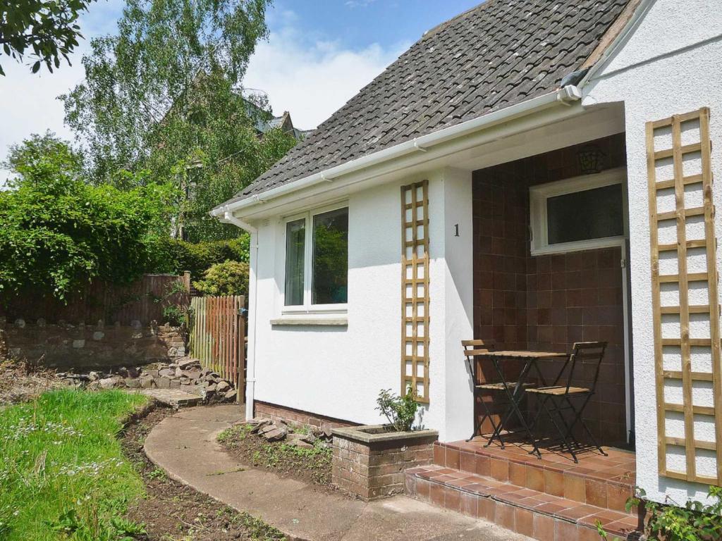 Priory Bungalow Dunster room 4