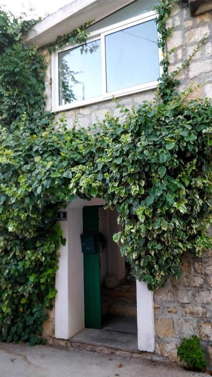 Promaja Kastel Kambelovac Kaštela room 1