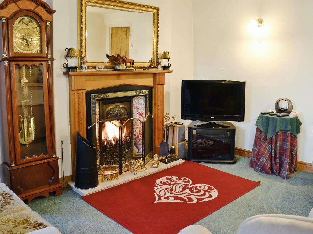 Redmayne Cottage room 2