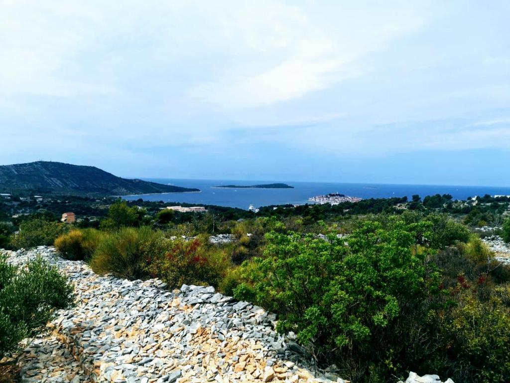 Robinzonski smještaj Tiha Draga room 5