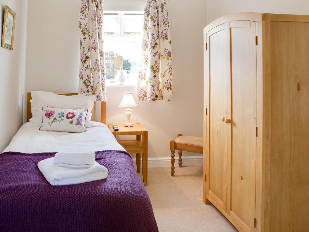 Springthorpe Cottage room 4