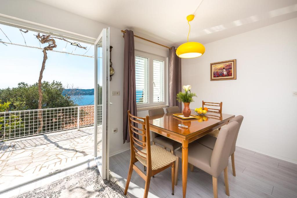 Sun N Sea Guest House room 2