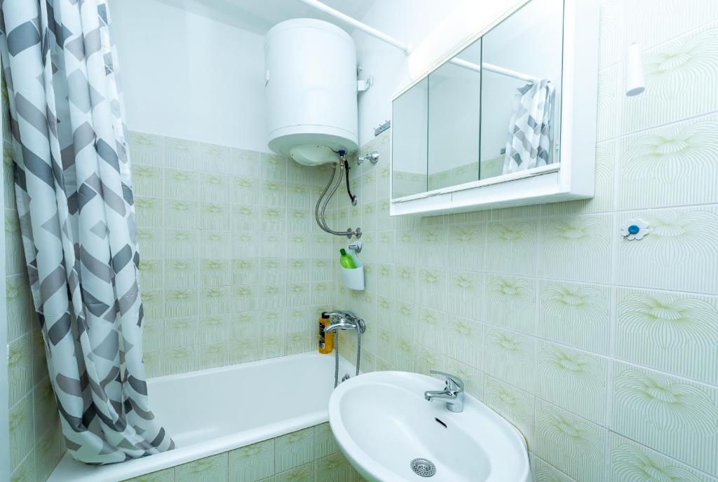 Sun N Sea Guest House room 6