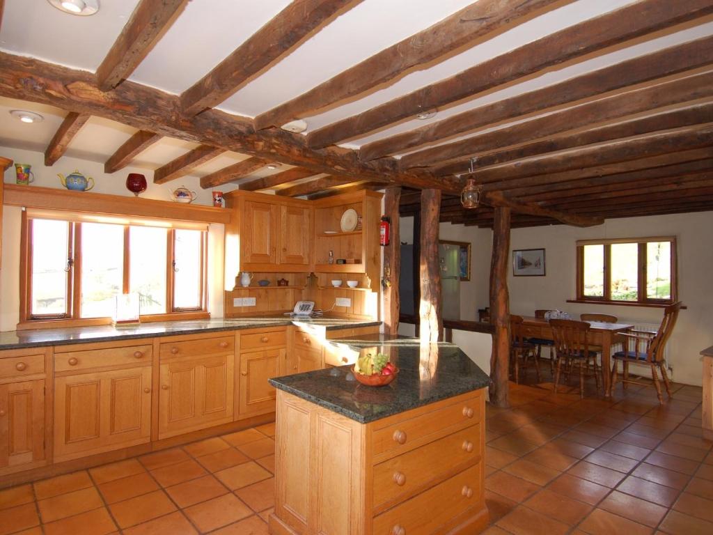 Surridge Farmhouse room 4