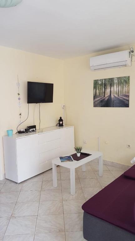 Suzi Apartmani room 2