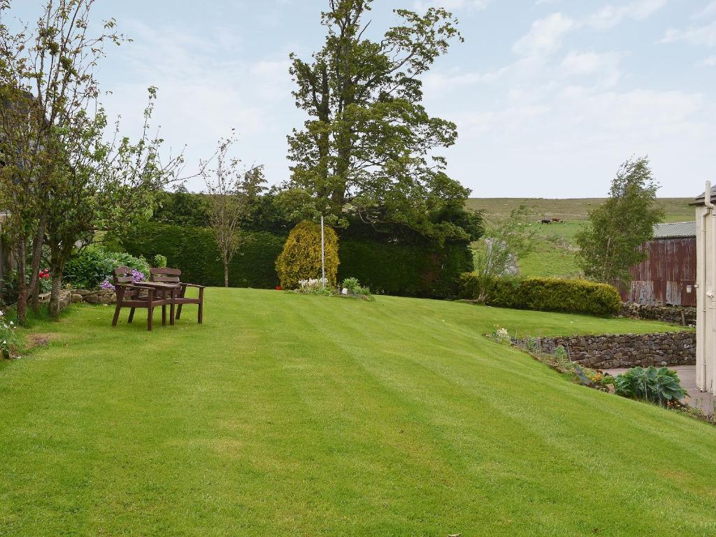 Swaledale Cottag room 2