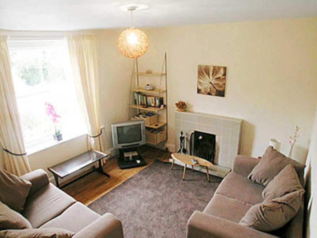 Tacker Street Cottage room 4