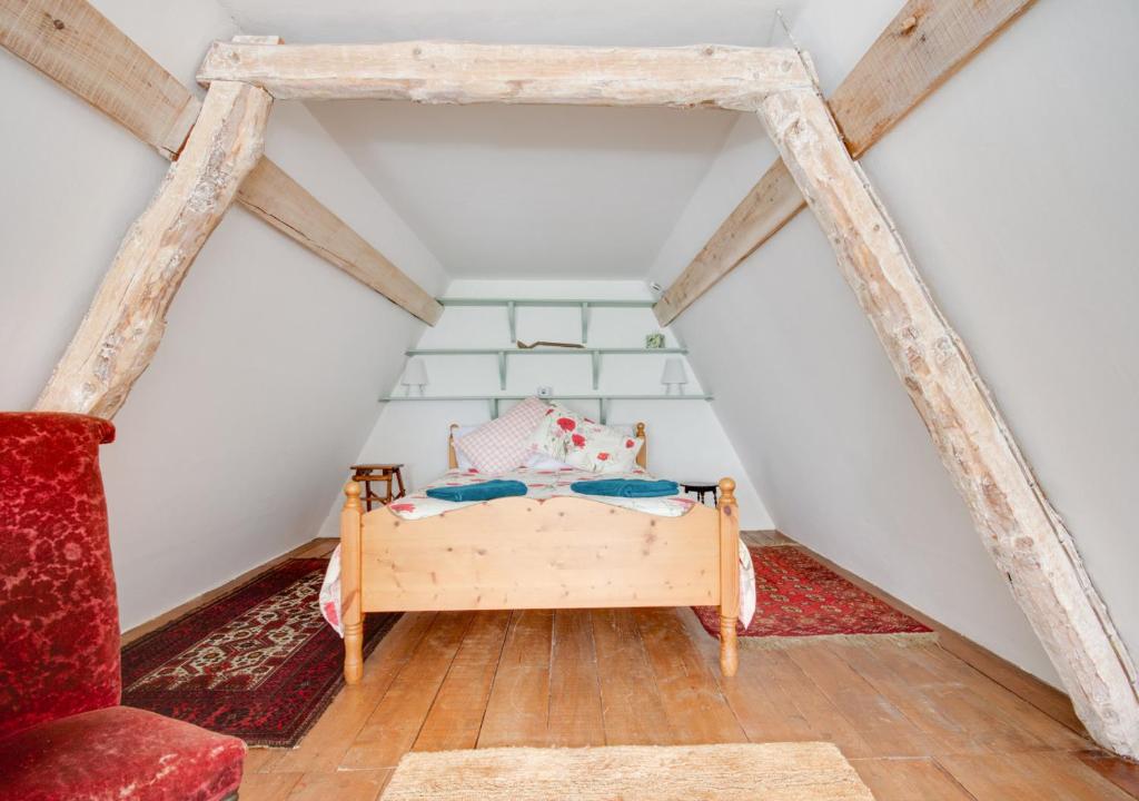 New Thatched Cottage room 4