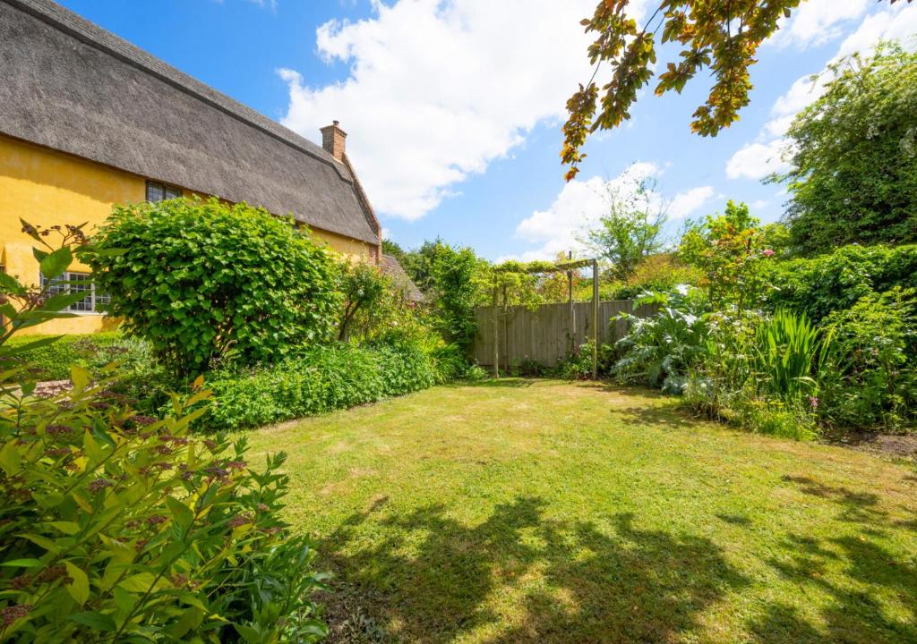 New Thatched Cottage room 5