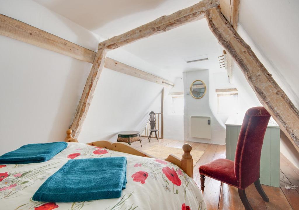 New Thatched Cottage room 6