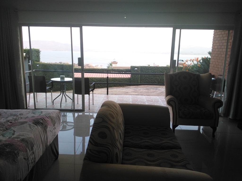 ThatchView room 2