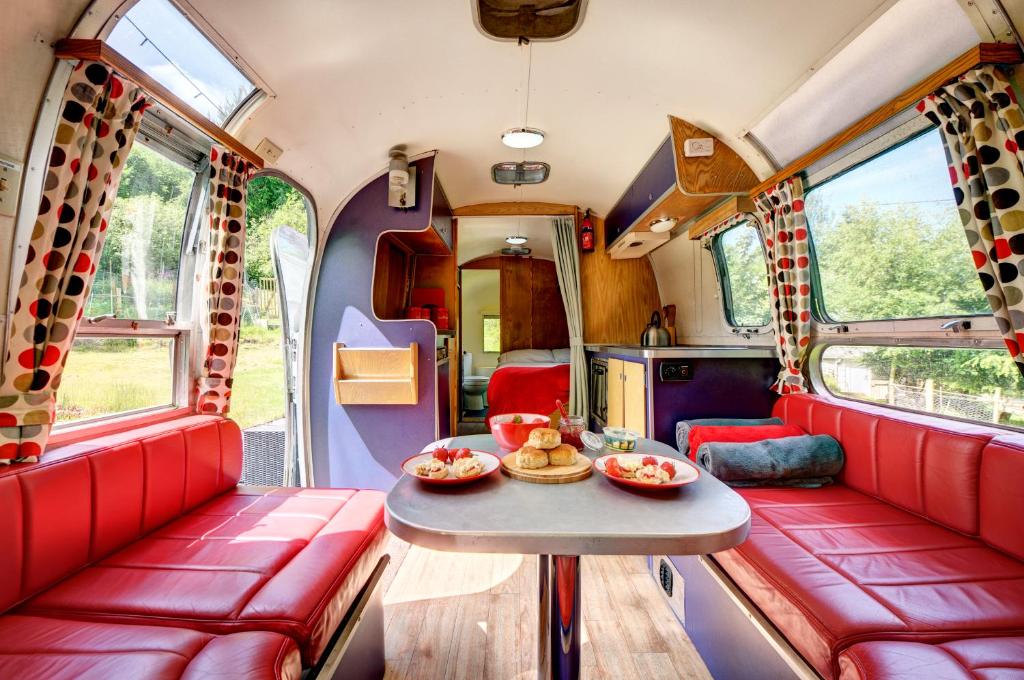 The Airstream room 3