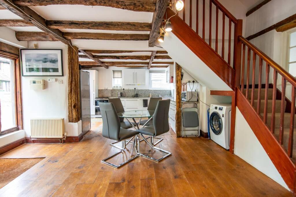 The Coach House room 2