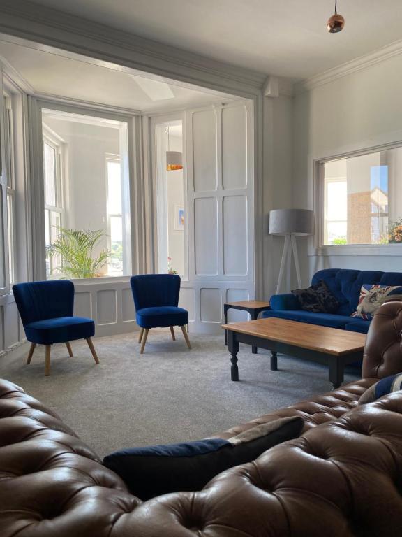 The Grosvenor Guest House room 2
