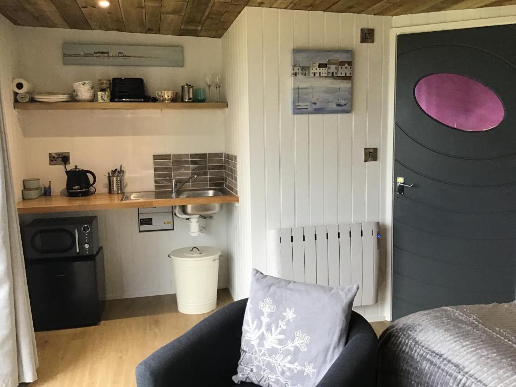 The Pod & Cwtch luxury accommodation room 5