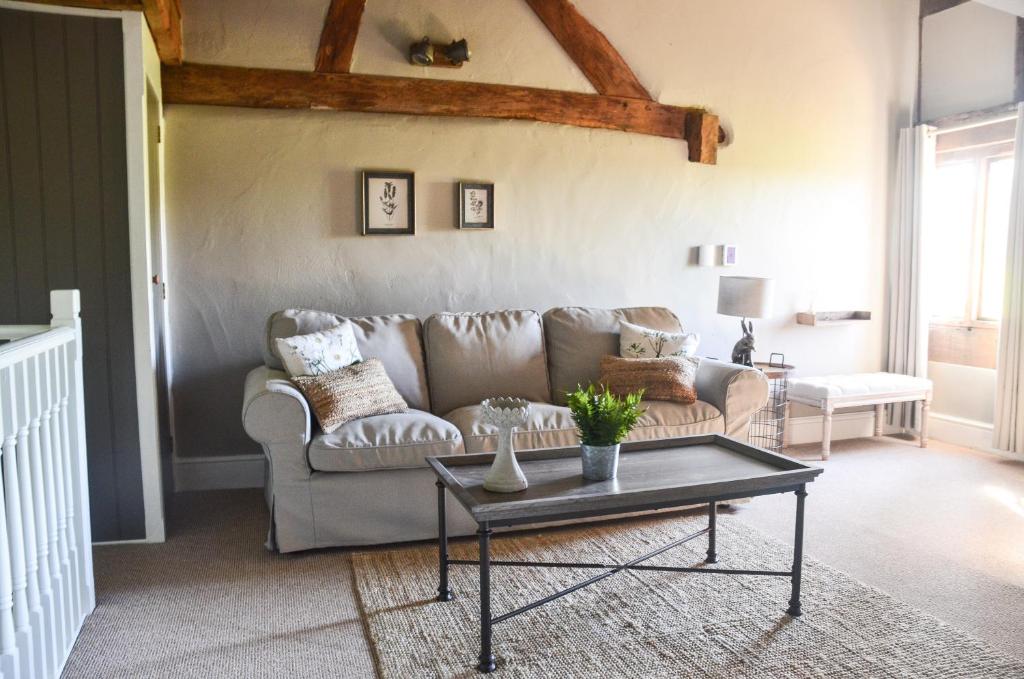 The Threshing Barn at Penrhos Court room 1