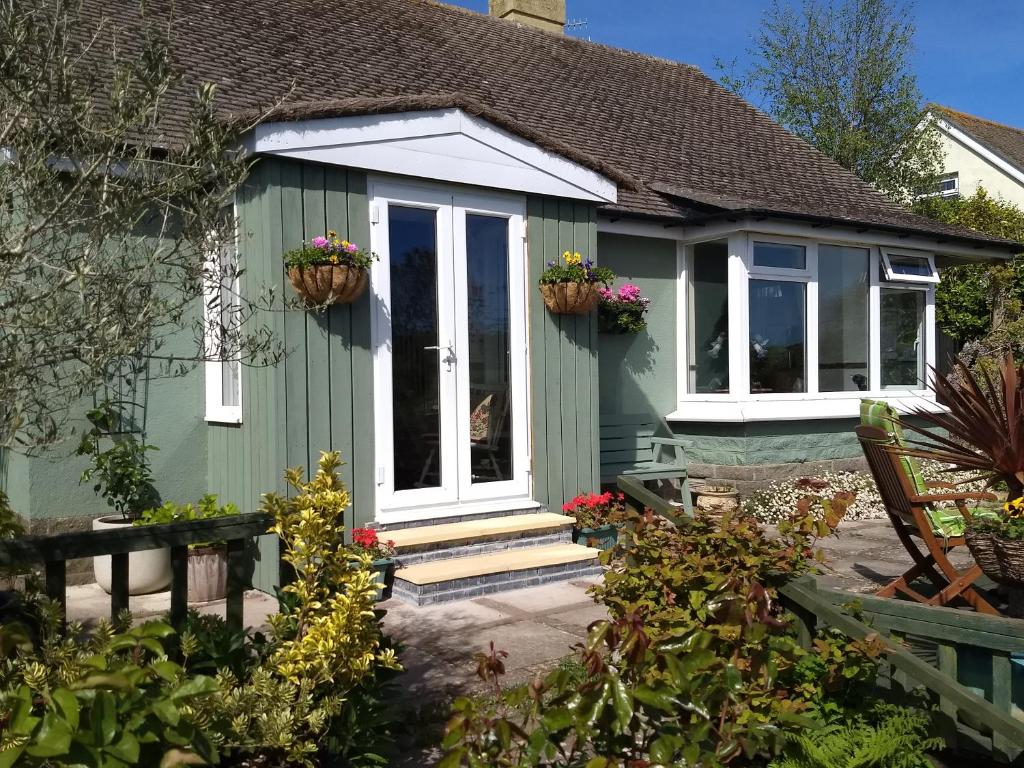 Tilly Cottage room 1
