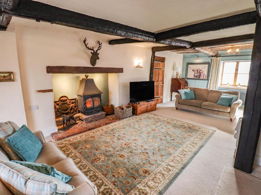 Top Farm House room 4