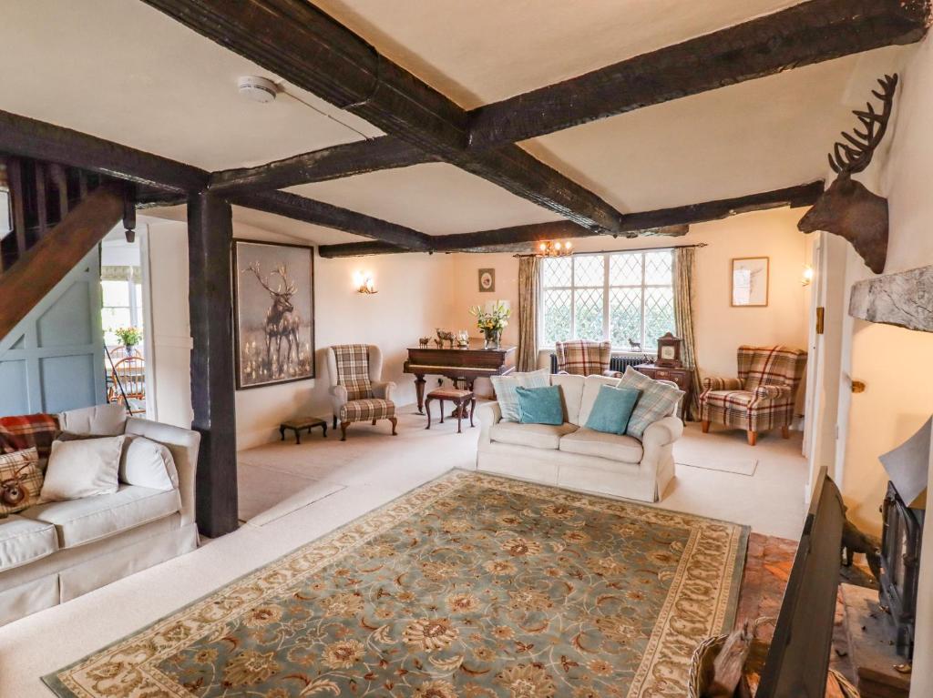 Top Farm House room 5