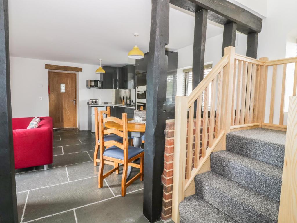 Tricker's Cottage room 5