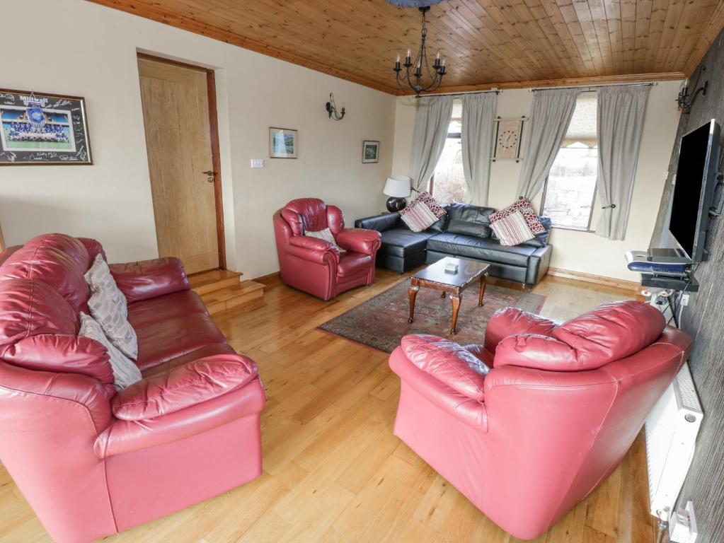 Tullavilla, Riverstown room 3