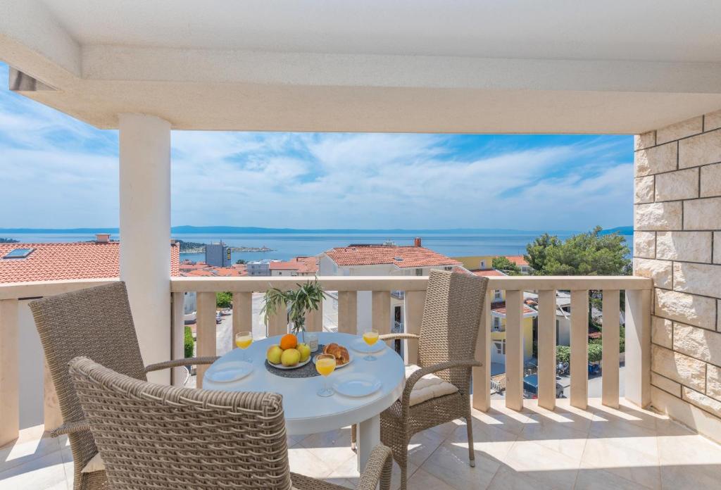 Vila Marina Sea&City View room 1