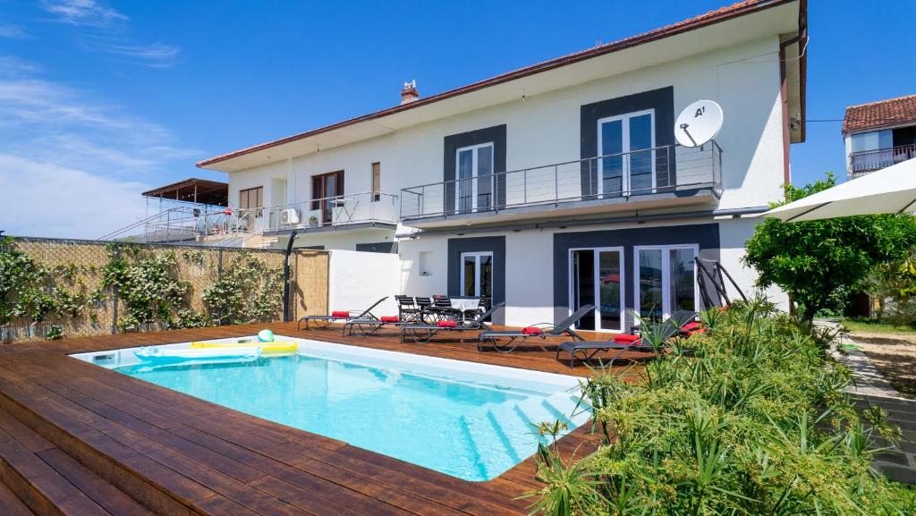 Villa Anela (with pool and boat place) room 4