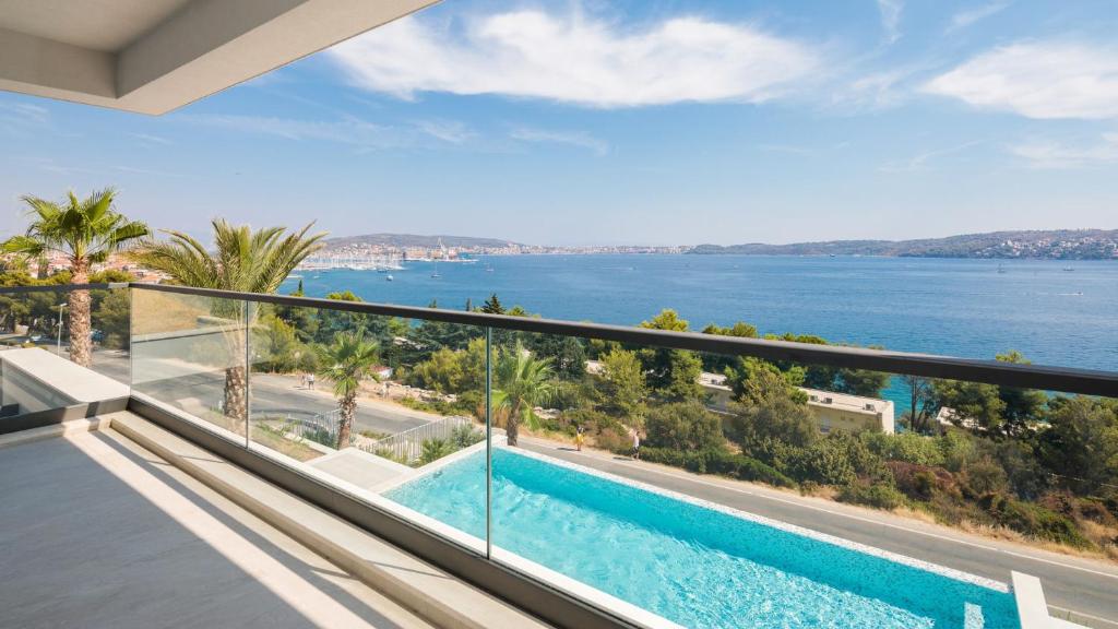Ultraluxury Villa Elyzeum with Heated Pool room 4